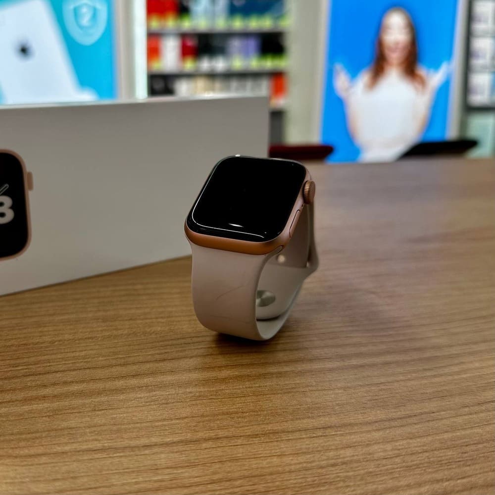 Apple Watch SE 40mm Gold картинка 3