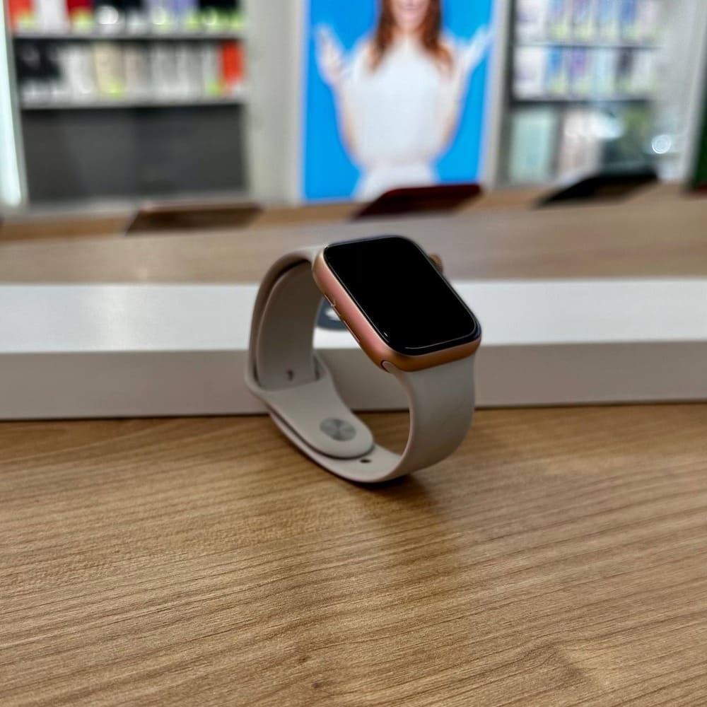 Apple Watch SE 40mm Gold картинка 4
