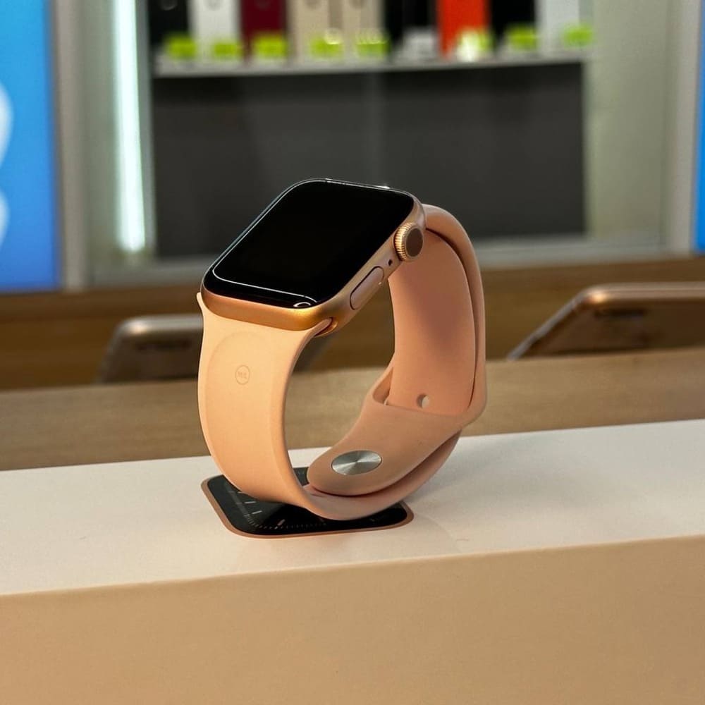 Apple Watch SE 44mm Gold картинка 3