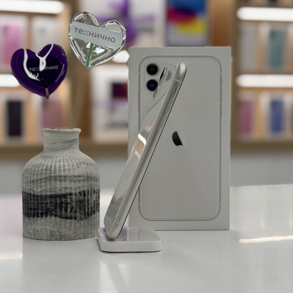 iPhone 11 64GB Белый б/у картинка 3