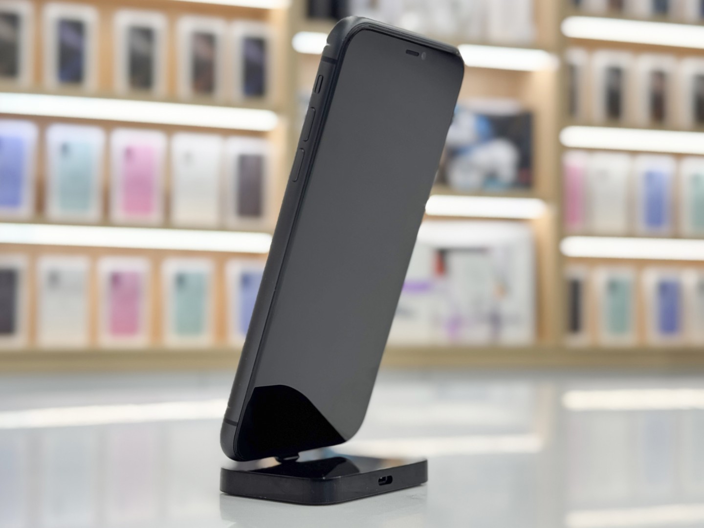 iPhone 11 128GB Черный б/у картинка 6