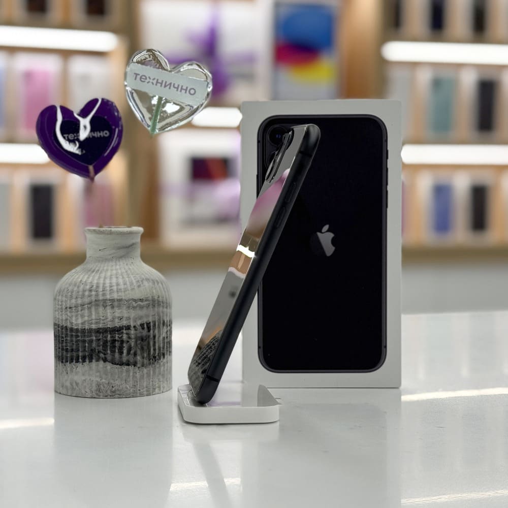 iPhone 11 64GB Черный б/у картинка 3