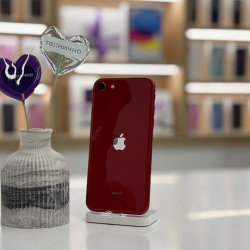 iPhone SE (2020) 128Gb Красный б/у