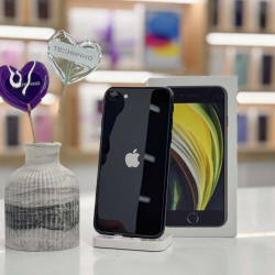 iPhone SE (2020) 128Gb Черный б/у
