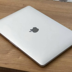 MacBook Pro 13 A2251 Silver