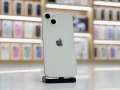 Apple iPhone 13 128Gb Серебристый Акция слайд 3