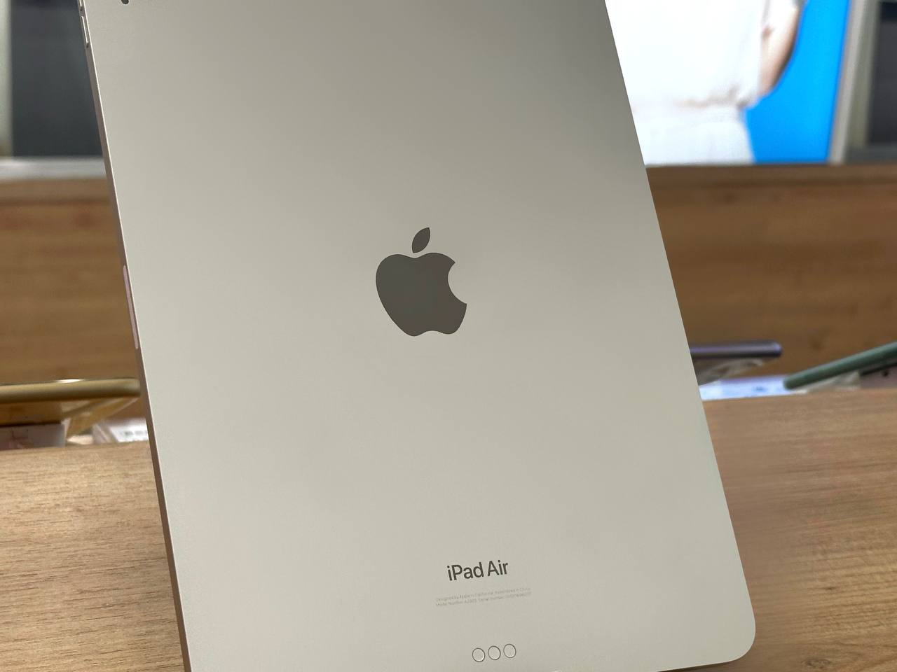 iPad Air 5-th gen. Wi-Fi 256Gb Starlight картинка 3