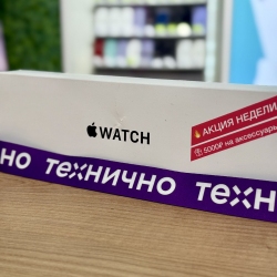 Apple Watch SE 3 40mm Starlight Aluminum Case with Starlight Sport Band (S/M)