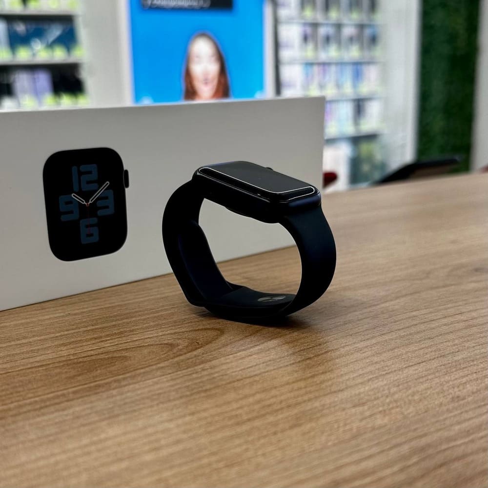Apple Watch SE (2022) 44mm Midnight картинка 2