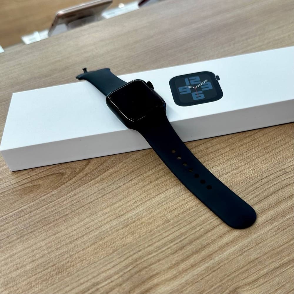 Apple Watch SE (2022) 44mm Midnight картинка 3