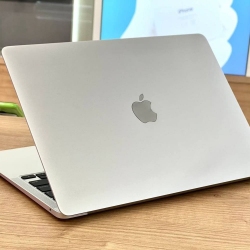 MacBook Air M1 13
