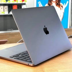 MacBook Pro 2020 M1 13 A2338 Space Gray — SSD 256Gb, M1, RAM 8Gb