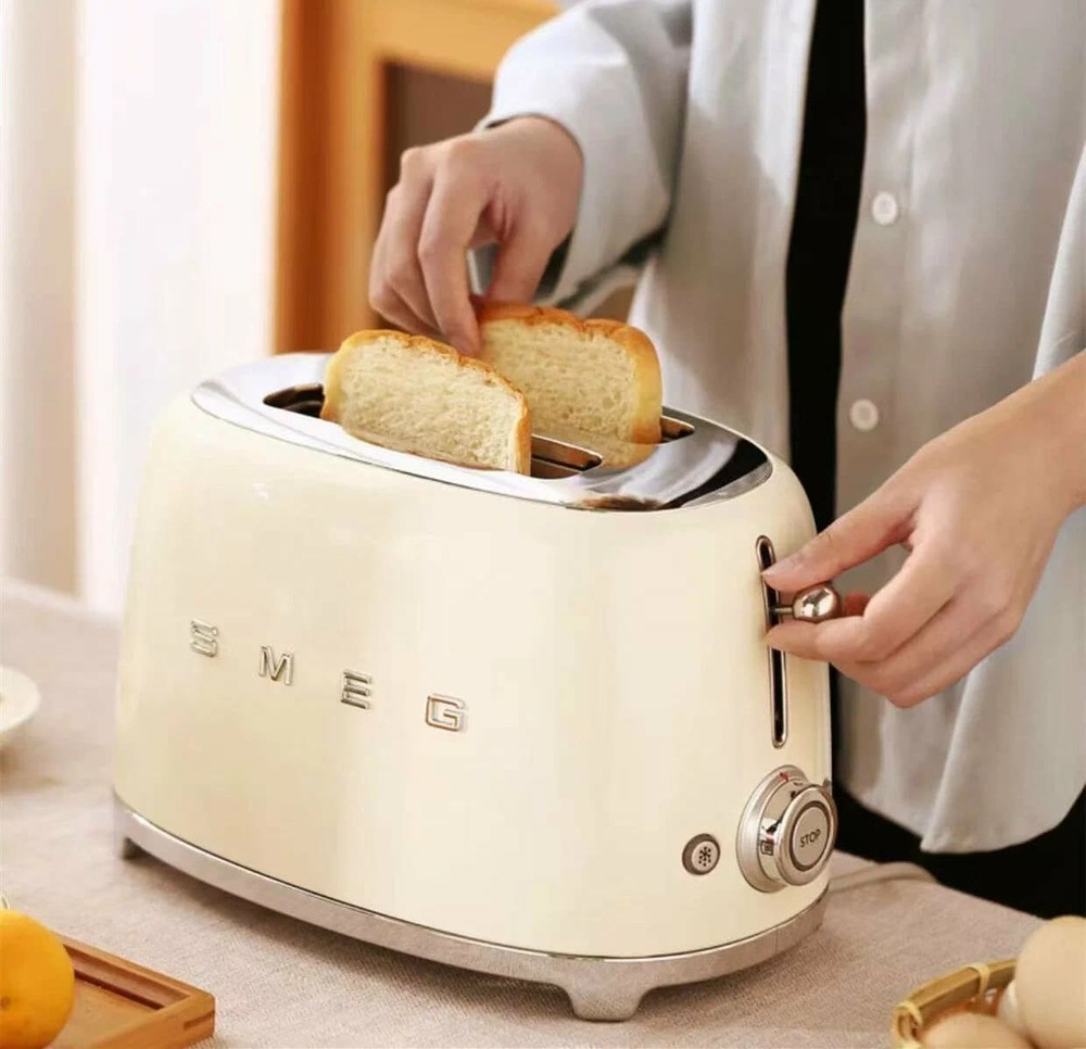 Тостер на 4 ломтика Smeg TSF02CREU Кремовый картинка 10