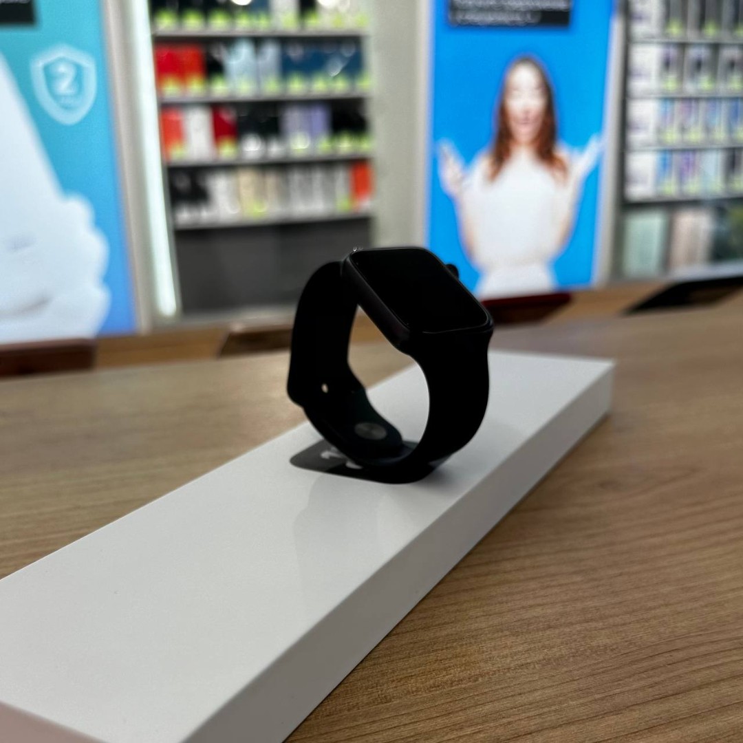 Watch SE (2022) 40mm Midnight картинка 2