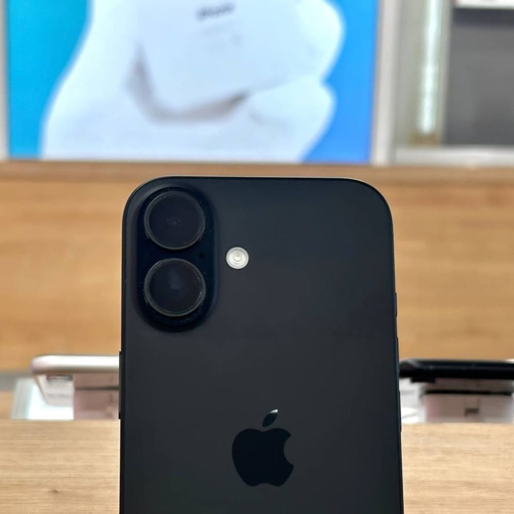iPhone 16 256Gb Black картинка 4