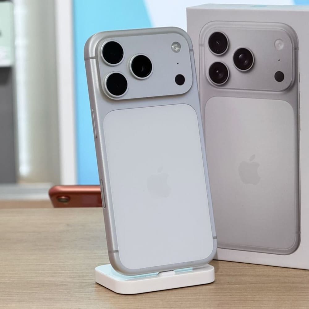 iPhone 17 Pro 256Gb Silver (Новый, витринный образец) картинка 3