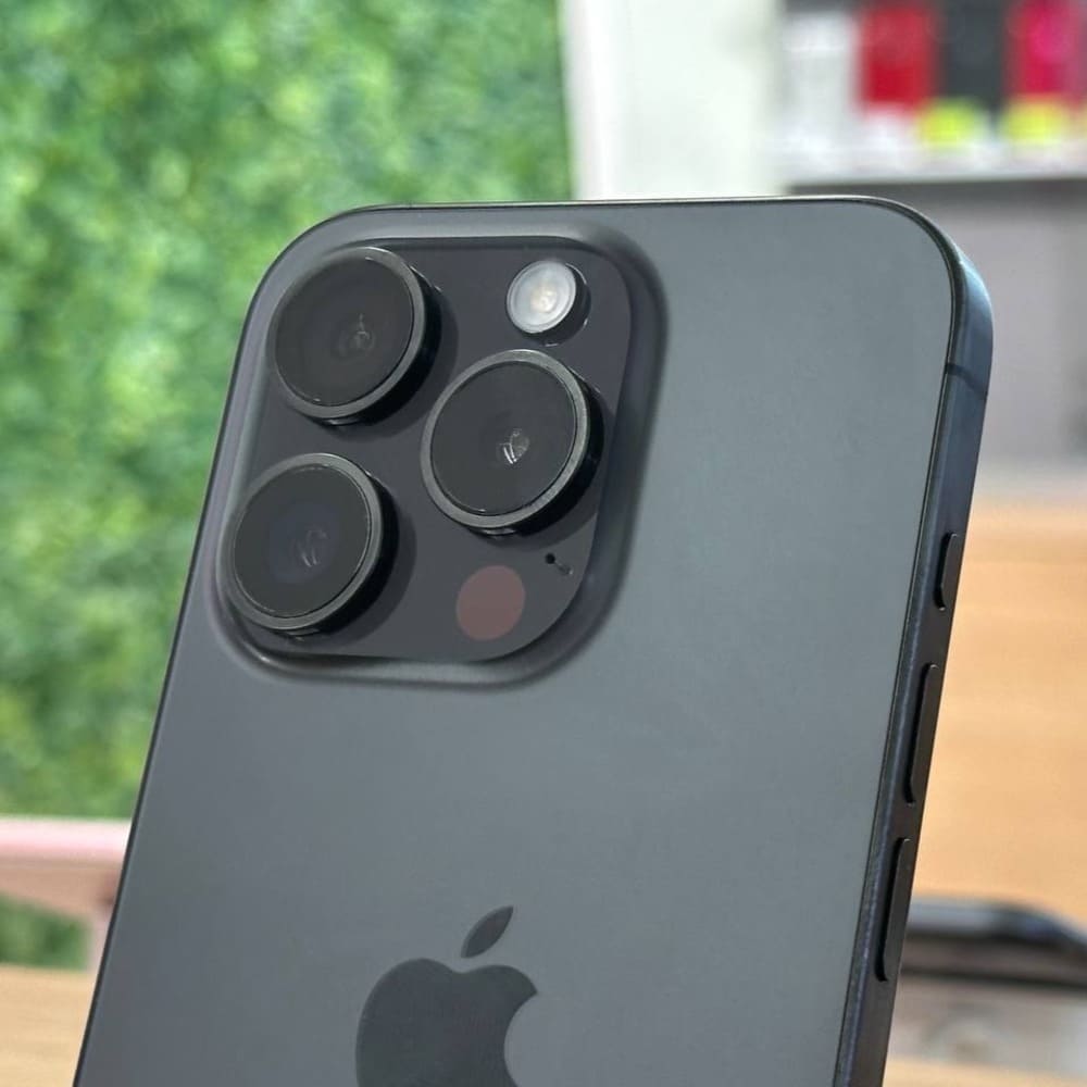 iPhone 15 Pro 256Gb Черный Титан картинка 2